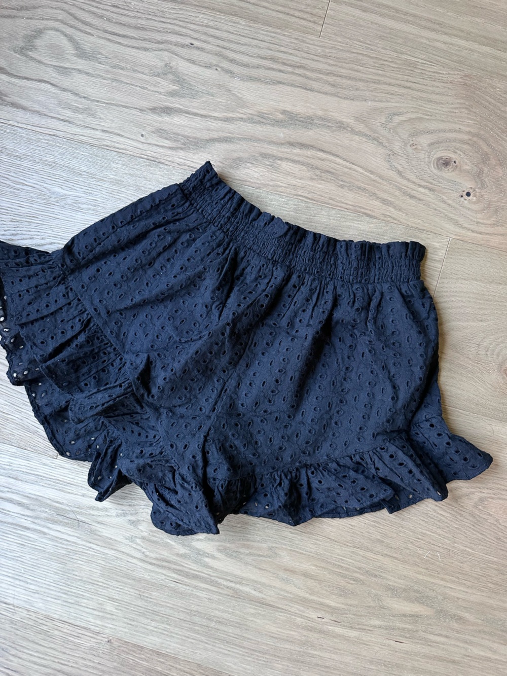 Black Cotton Eyelet Shorts size Small